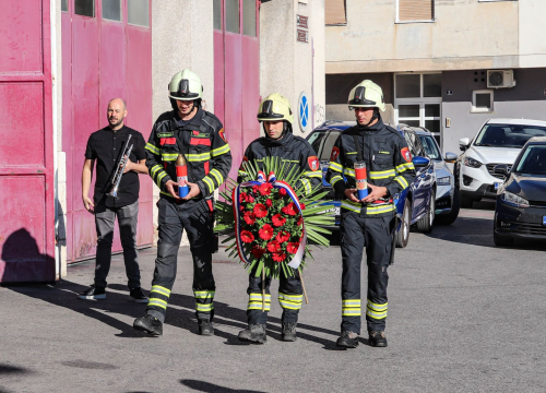 Fotografija 4 - Položeni vijenci za vatrogasce poginule u Domovinskom ratu