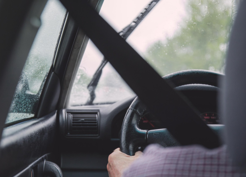 Nepoznati počinitelj 79-godišnjaku u Šibeniku oštetio vozilo