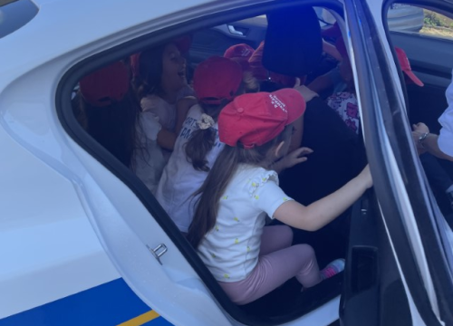 Fotografija 8 - Edukativni susret policajaca i predškolaca DV Tamaris u Vodicama