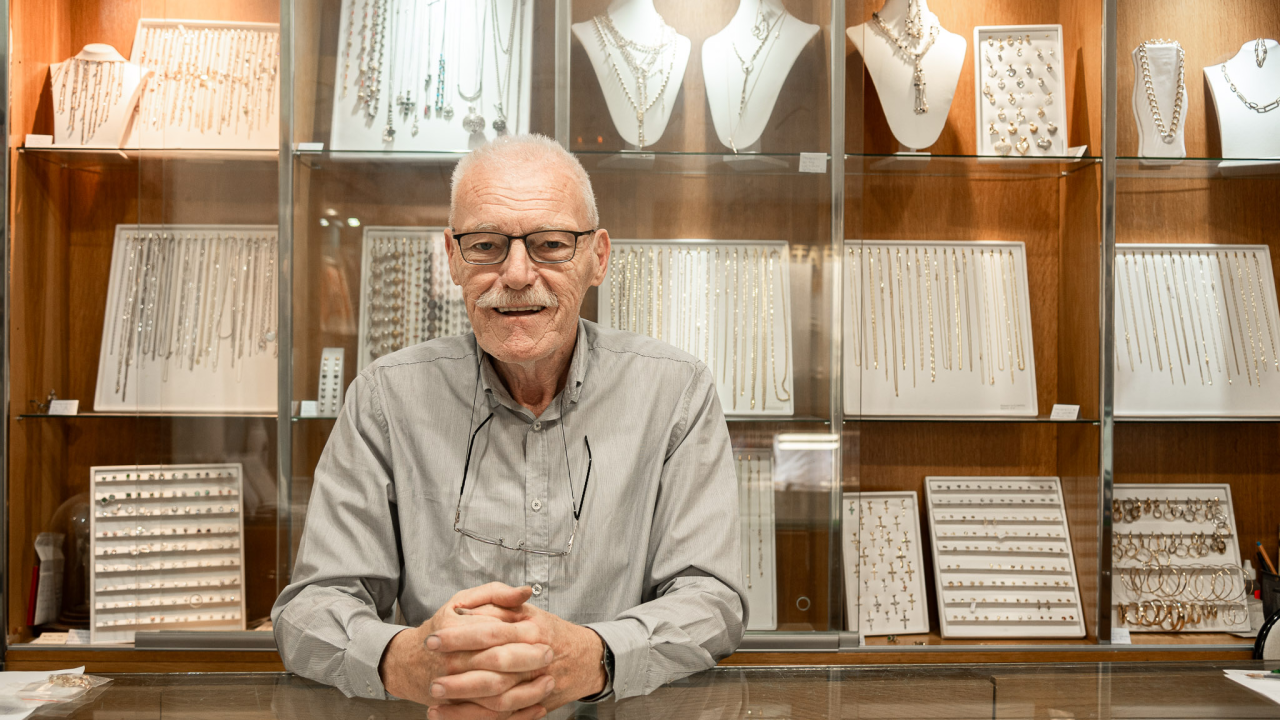 Ljazeru Čivljaku posao zlatara bio je suđen: 'Druga djeca su picavala zbog nogometa, ja bih odlazio u butigu'