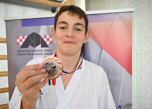 Fotografija 24 - Praonica iWash-uWash preselila na novu lokaciju u Mandalini