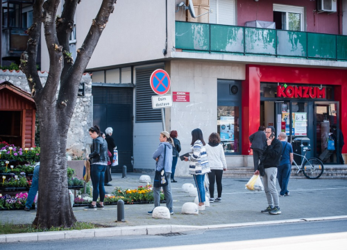 Obavite kupnju na vrijeme. Sutra će svi dućani biti zatvoreni