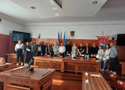 Gradonačelnik Knina potpisao ugovore o sufinanciranju adaptacije stanova