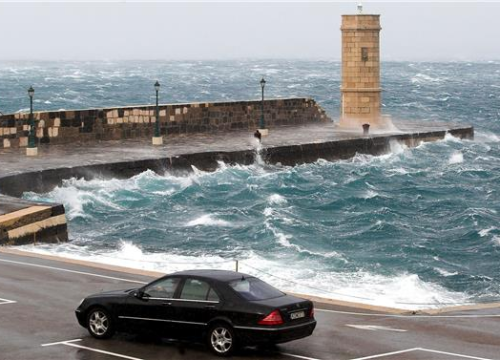 U priobalju jak vjetar, u unutrašnjosti moguća jutarnja poledica