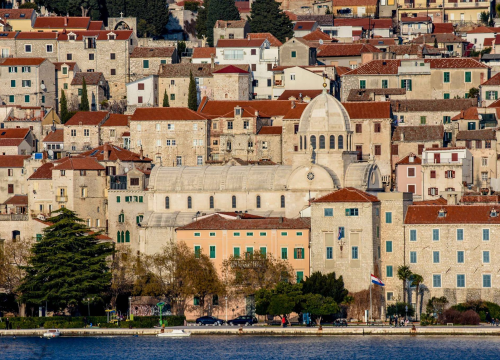 Sunčano s temperaturama do 16 stupnjeva