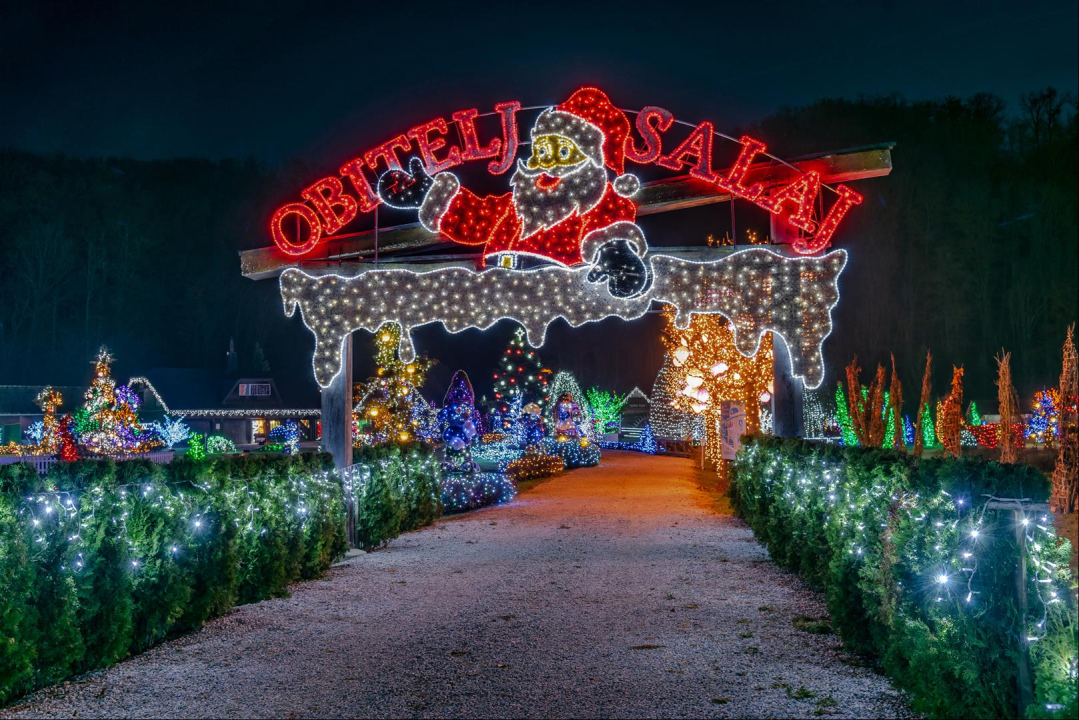 Imanje Salaj uskoro će pet i pol milijuna lampica transformirati u magičnu božićnu priču