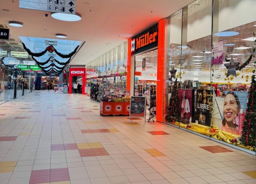 Fotografija 3 - Ludi popusti: Black week u Dalmare shopping centru