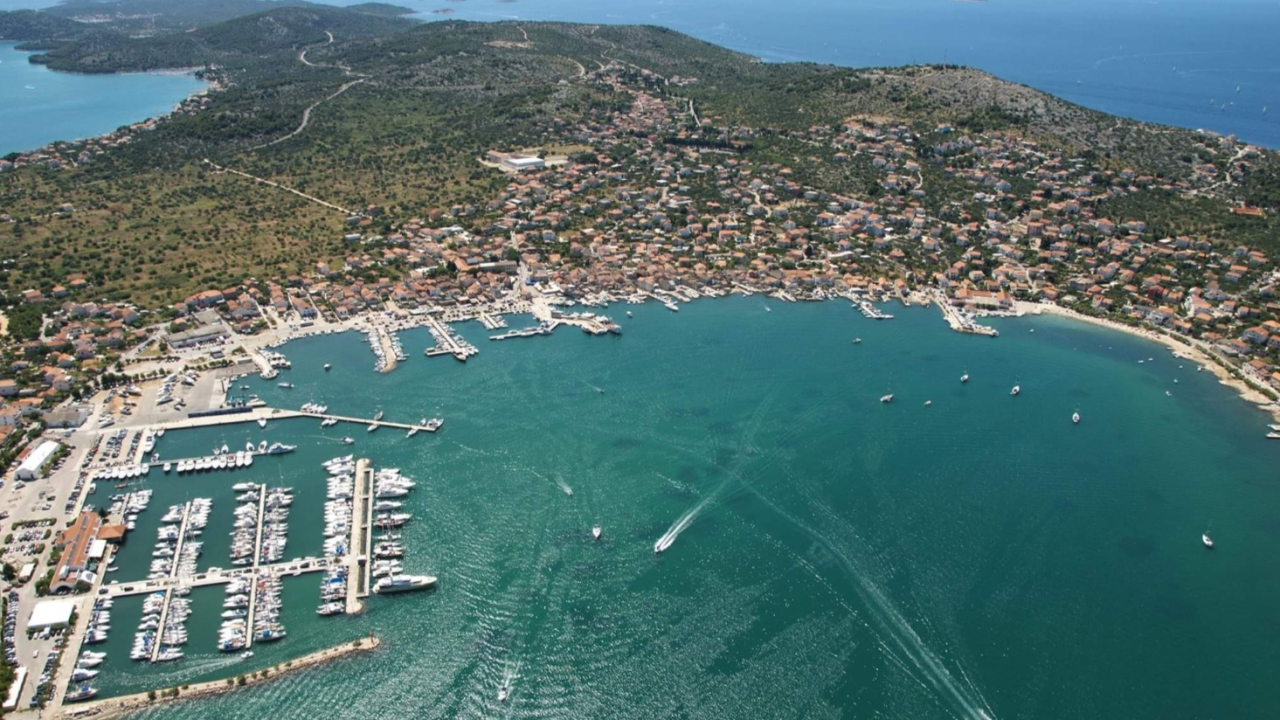 Preko 11 milijuna eura za modernizaciju luka na Murteru i Prviću