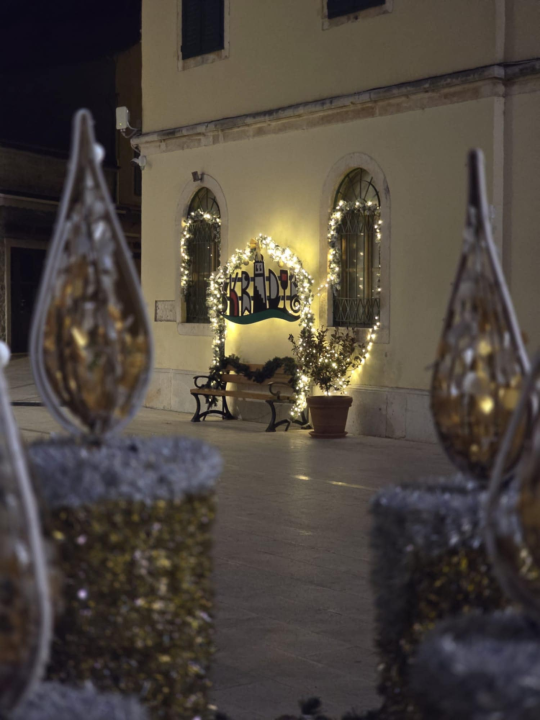 Blagdanska čarolija grada na Krki: Skradin zasjao u božićnom ruhu