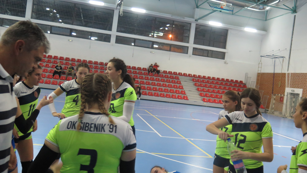 Odbojkašice Šibenika '91 uspješno startale sezonu, Vodice poražene