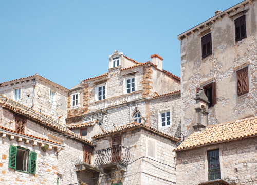 Stiže porez na nekretnine, povećanje osobnog odbitka i olakšice za mlade