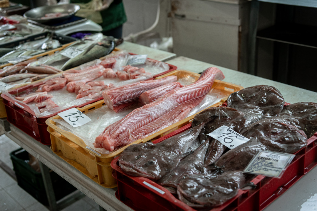 Svakodnevica šibenske peškarije: Uobičajena ponuda, uobičajeno prigovaranje