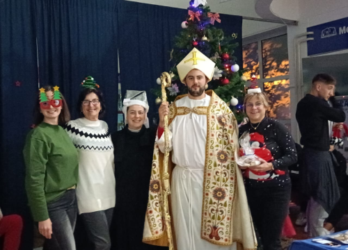 Fotografija 21 - Sveti Nikola i Krampus posjetili učenike i djelatnike Medicinske škole