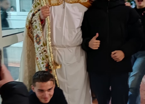 Fotografija 9 - Sveti Nikola i Krampus posjetili učenike i djelatnike Medicinske škole