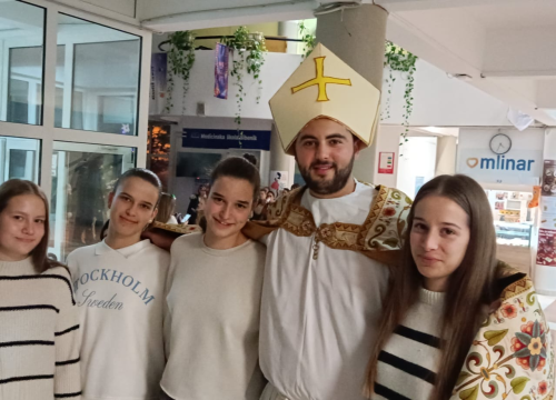 Fotografija 24 - Sveti Nikola i Krampus posjetili učenike i djelatnike Medicinske škole