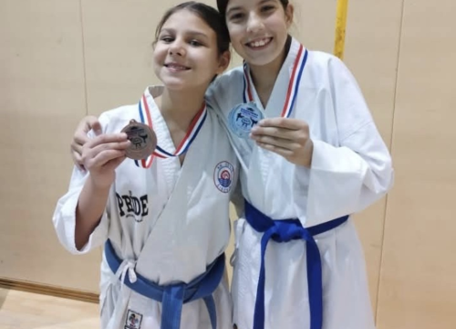 Fotografija 5 - Karataši Osvita uzeli 13 medalja na turniru Dalmatinske lige i šest naslova ukupnih pobjednika natjecanja