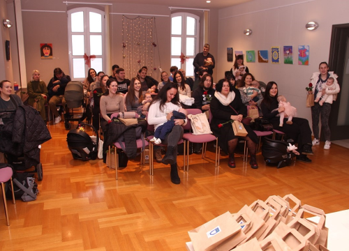 Fotografija 12 - Babyboom u Vodicama: Ove godine 90 novorođenih, gradonačelnik poklonio eure i prigodne darove