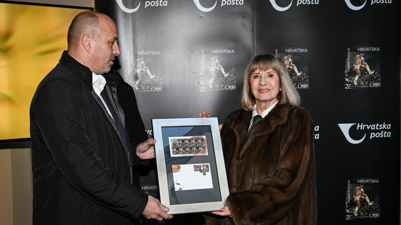 Uz 40. obljetnicu legendarne utakmice, u čast Draženu predstavljena poštanska marka