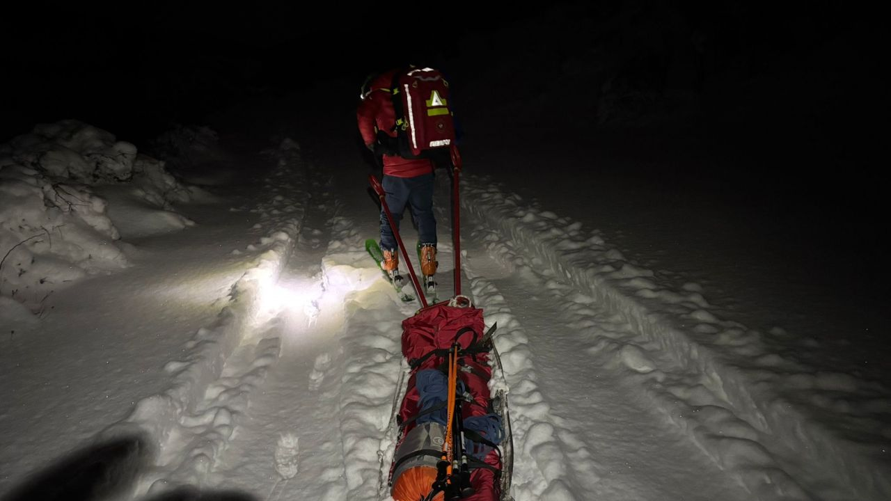 HGSS-ovci iz Knina spasili dvojicu pastira iz dubokog snijega