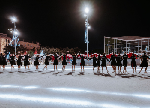 Fotografija 4 - Zagrebačke pahuljice priredile pravu bajku na šibenskom klizalištu