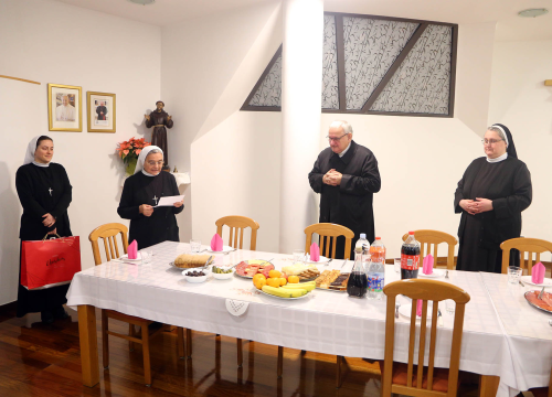 Fotografija 6 - U Šibeniku održan predbožićni susret redovnica