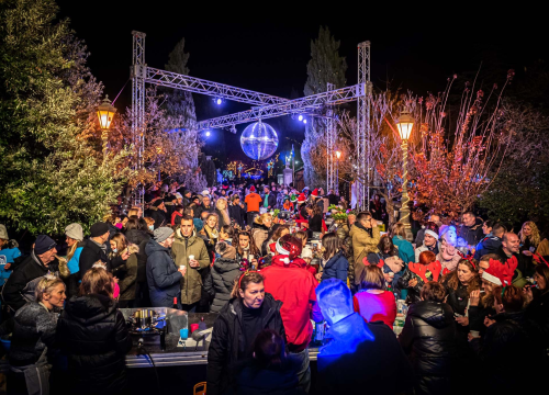 Na Sajmiću se već kupuju pokloni, a večeras nas čeka svima omiljena Fritulada