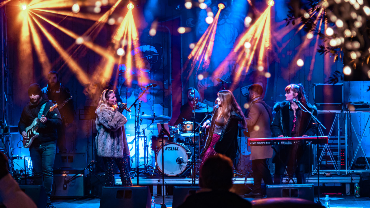 Bend s energičnim ženskim vokalima otvorio tjedan zabave na Adventuri