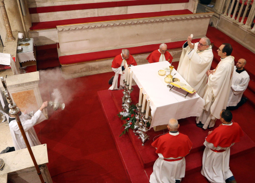 Fotografija 4 - Misa polnoćka slavljena u katedrali svetog Jakova