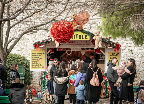 Fotografija 5 - Top Show Band Cabaret zagrijava Šibenčane u parku