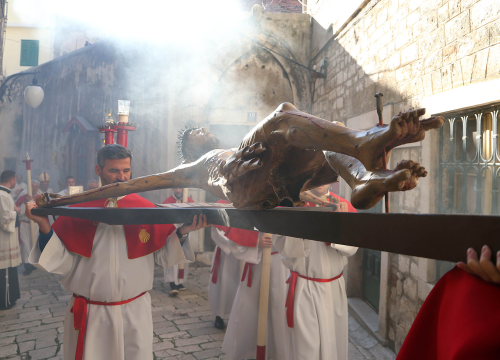 Fotografija 19 - Biskup Tomislav Rogić otvorio Jubilarnu godinu u Šibenskoj biskupiji
