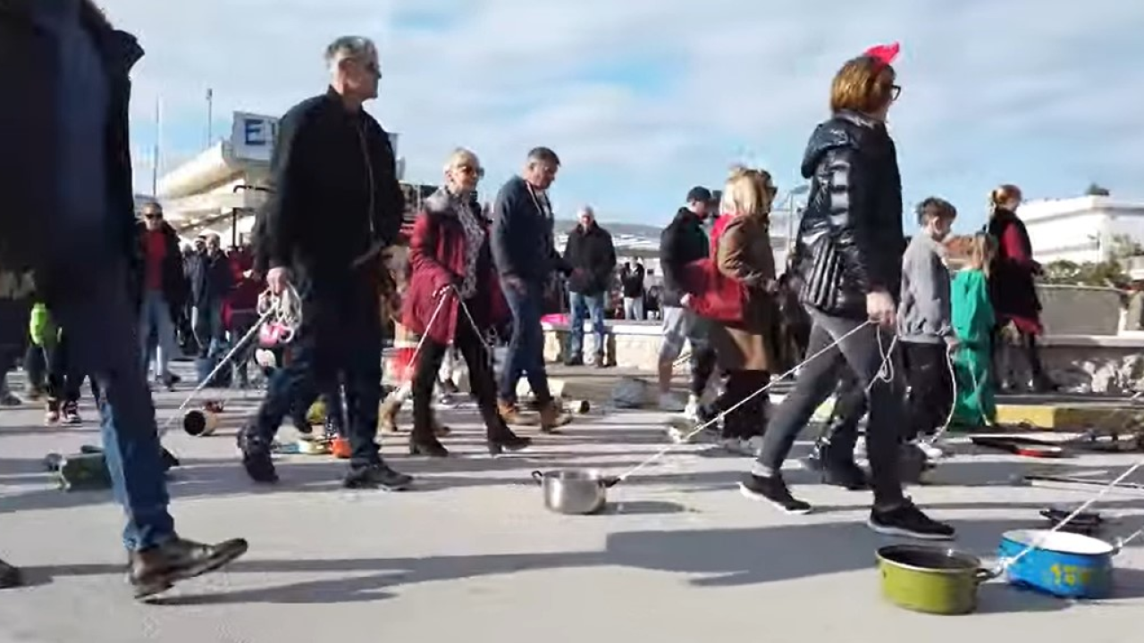 Primošten će i ove godine glasno ispratiti staru godinu uz potezanje starih lonaca