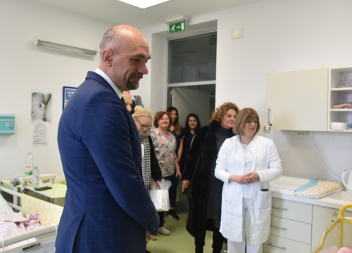 Fotografija 3 - Maleni Damian prva je beba rođena ove godine u Šibensko-kninskoj županiji