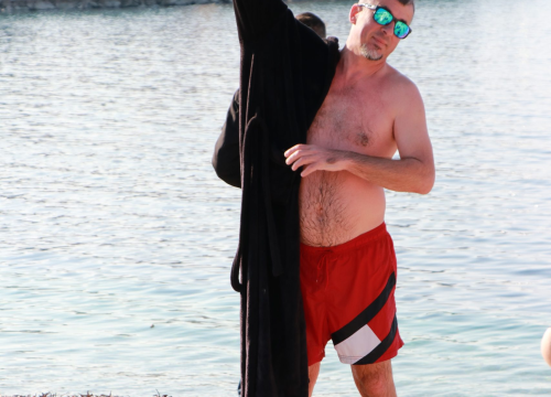 Fotografija 10 - Hrabri primoštenski kupači nastavili tradiciju novogodišnje banjade