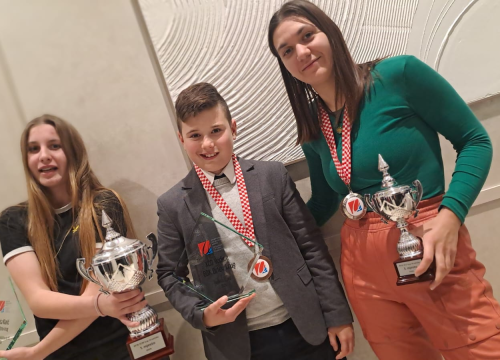 Mladi Drnišanin Enzo dobio nagradu Hrvatskog biciklističkog saveza