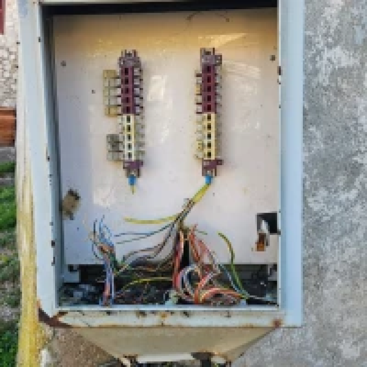 Bačići godinu dana bez interneta: ‘Kod nas će nas prije udariti grom nego doći operater’