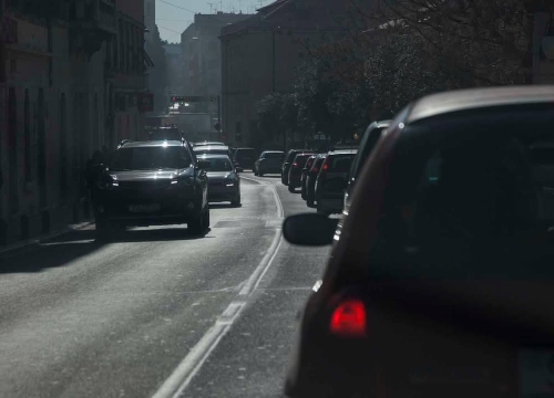 HAK upozorava na gustu maglu i poledicu na cestama