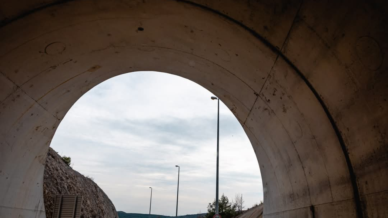 Magla na cestama, moguća i poledica