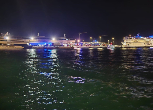 Automobil pao u more u Splitu, muškarac preminuo u bolnici