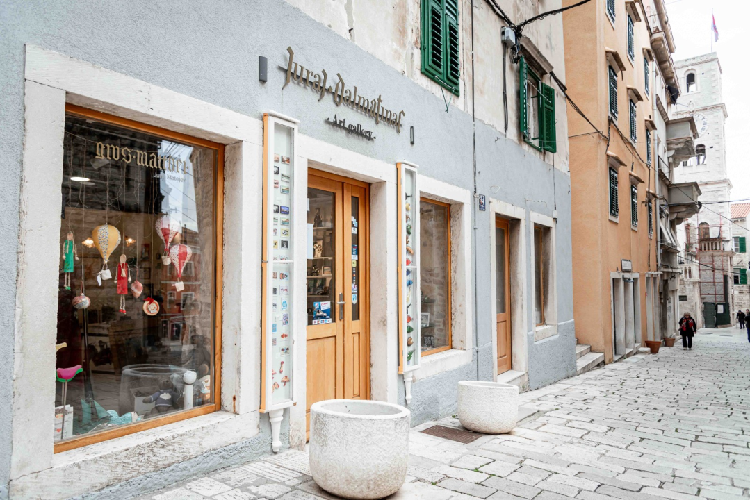 FOTO Valentinovo u Galeriji Juraj Dalmatinac: Pronađite savršen poklon za voljenu osobu