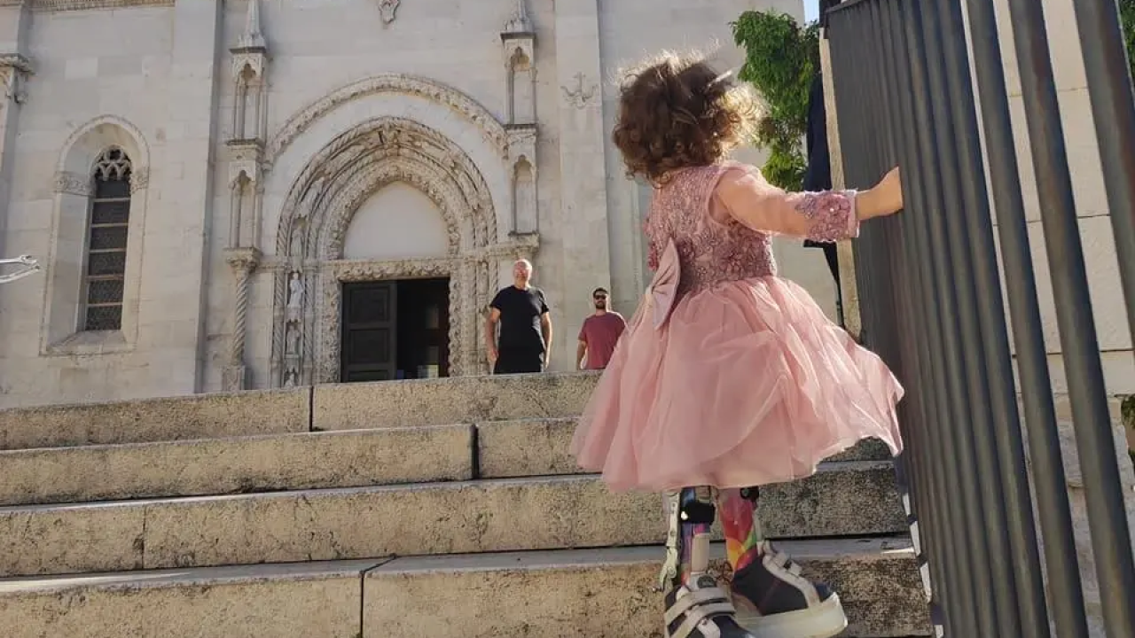 Funcuti prikupljali donacije za malenu Petru