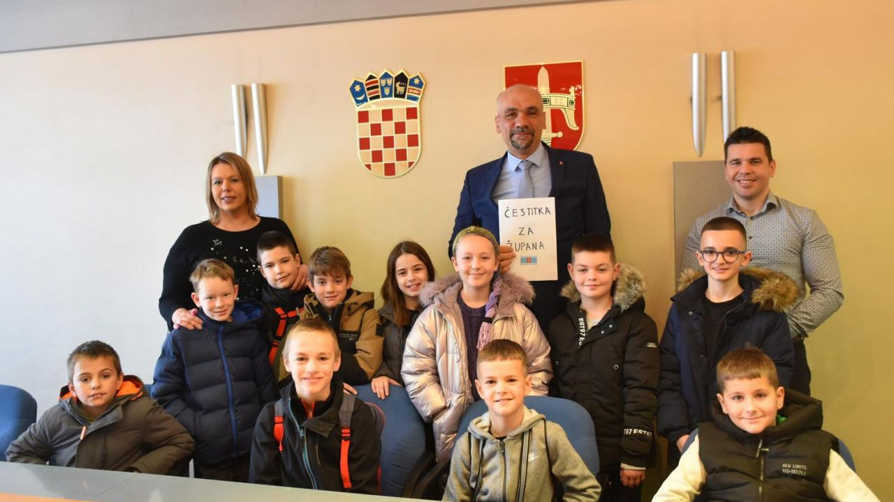 Učenici iz Lozovca posjetili župana Jelića