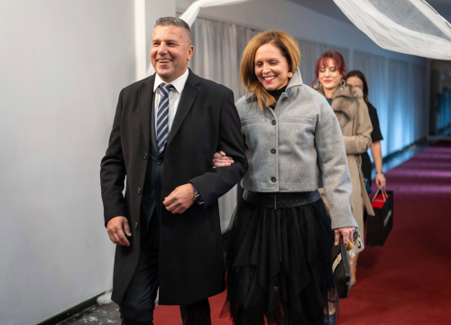 Fotografija 1 - FOTOGALERIJA Zavirite na spektakularni Maturalni ples Ekonomske škole (1)