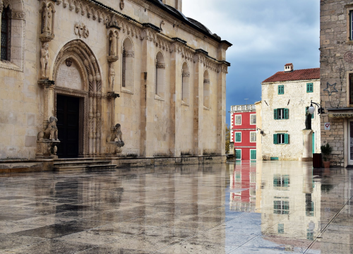 Utorak hladniji, oblačniji s malo kiše
