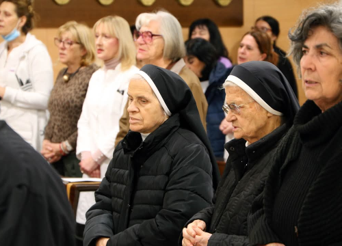 Fotografija 6 - Molitva i zajedništvo u bolničkoj kapeli: U Šibeniku obilježen Dan bolesnika
