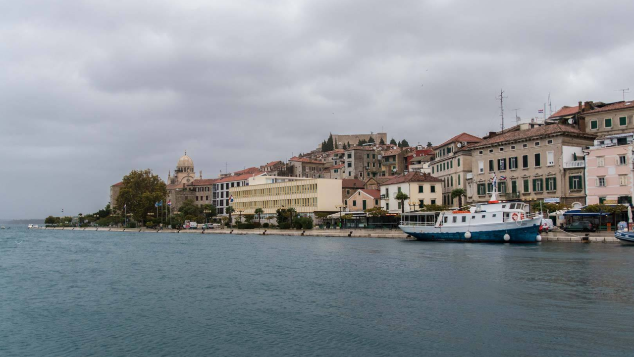 Pretežno oblačno uz južinu, povremeno moguća kiša