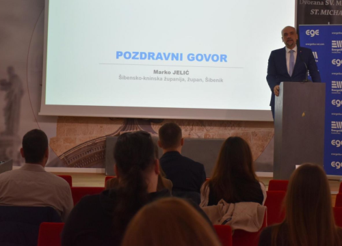 Fotografija 2 - Lokalni deal - globalni cilj: Održana radionica o energetici i zelenoj tranziciji dalmatinskih gradova