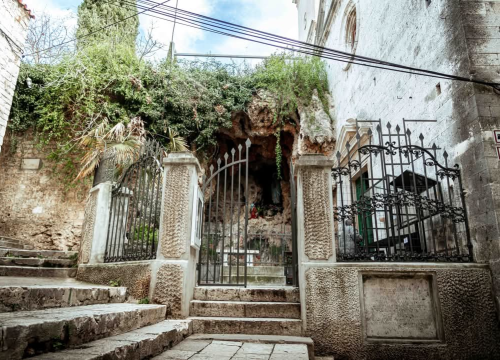 Fotografija 7 - Gorica zimi: U starom šibenskom kvartu 'nema pasa', ali nađe se poneka mačka