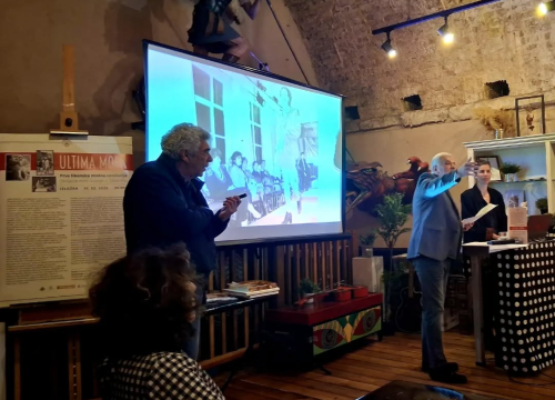 Fotografija 3 - Stoljeće mini suknje: Otvorena izložba fotografija šibenskih modnih revolucionarki