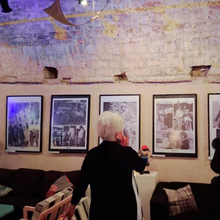 Stoljeće mini suknje: Otvorena izložba fotografija šibenskih modnih revolucionarki