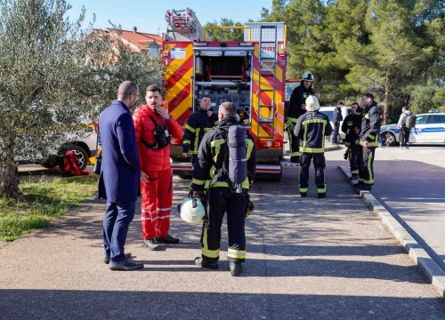 Fotografija 4 - Evakuirana OŠ Brodarica: Bez brige, to je bila samo vježba